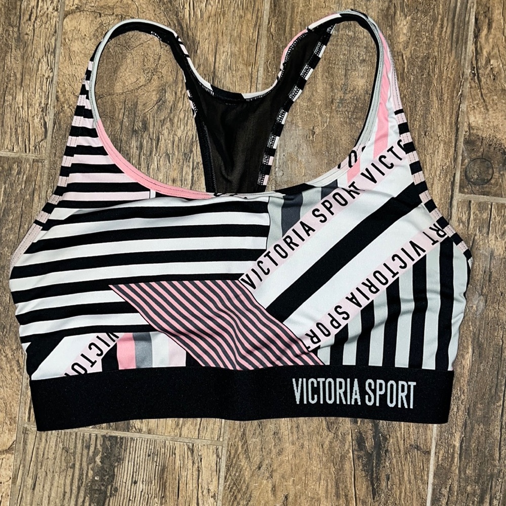 VS The Player Sports Bra